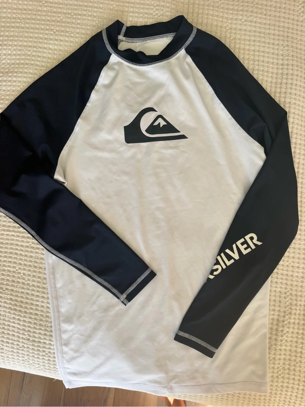 Quiksilver Men's White and Navy Long-Sleeve Rashguard with Logo NWOT